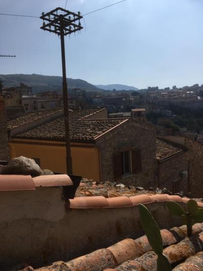 Image No.15-2 Bed Townhouse for sale