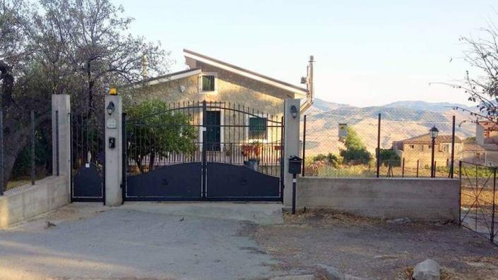 Image No.6-3 Bed Villa for sale