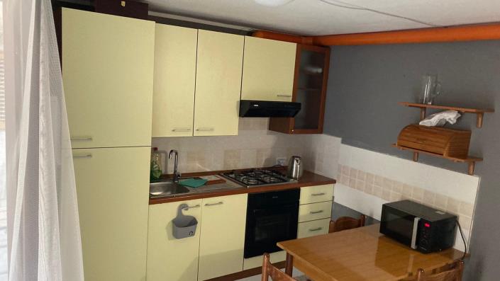 Image No.29-2 Bed Townhouse for sale