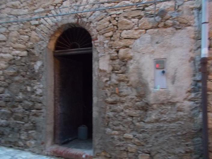 Image No.6-2 Bed Townhouse for sale