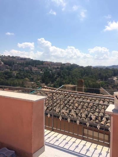 Image No.3-4 Bed Townhouse for sale