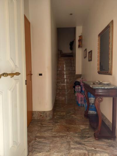 Image No.10-4 Bed Townhouse for sale