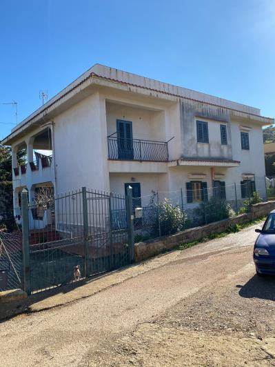 Image No.18-8 Bed Villa for sale