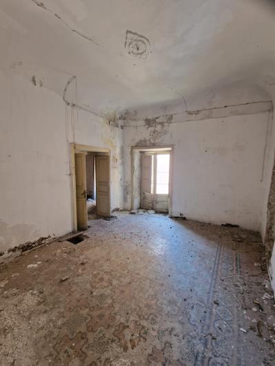 Image No.24-4 Bed House for sale