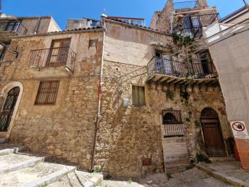 1 - Caccamo, House