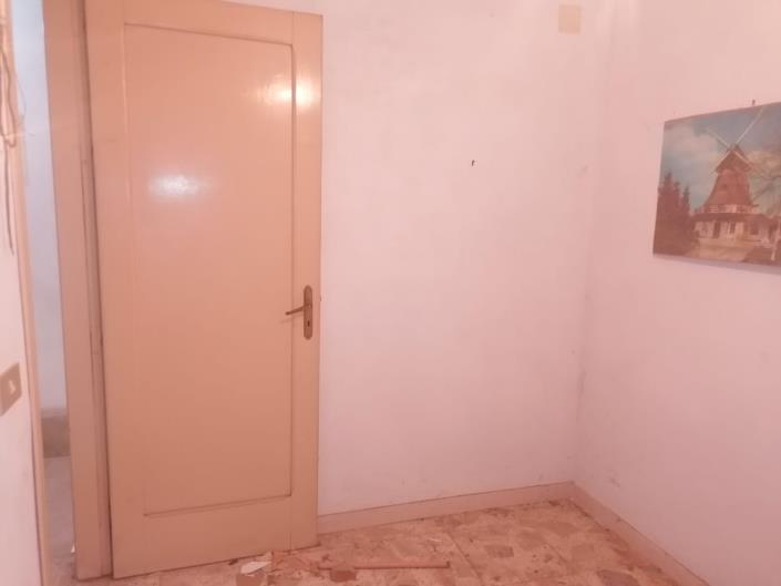 Image No.15-3 Bed House for sale