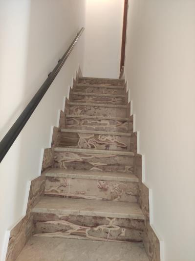 Image No.8-2 Bed House for sale