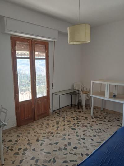 Image No.19-2 Bed House for sale