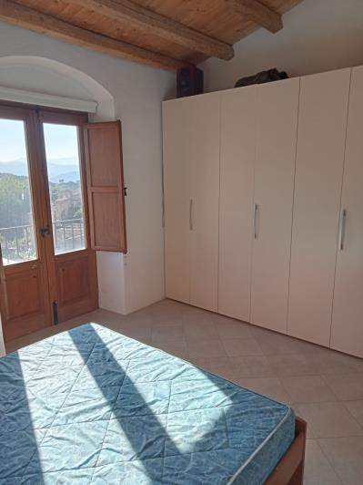 Image No.13-3 Bed House for sale