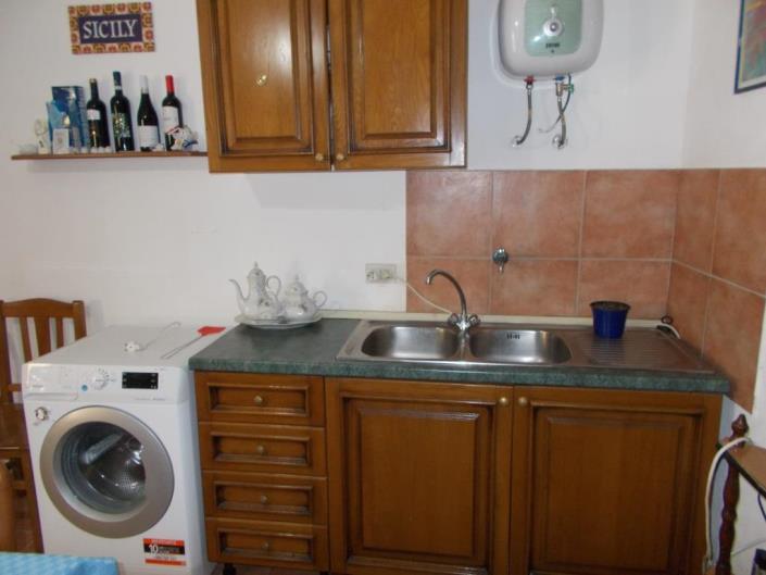 Image No.9-2 Bed House for sale