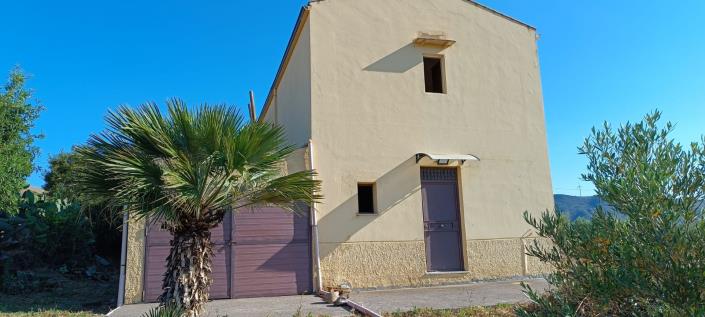 Image No.2-2 Bed House/Villa for sale