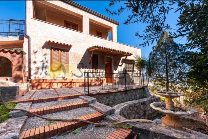 Image No.3-3 Bed Villa for sale