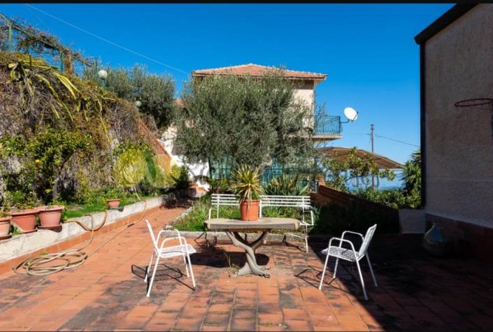 Image No.5-4 Bed Villa for sale