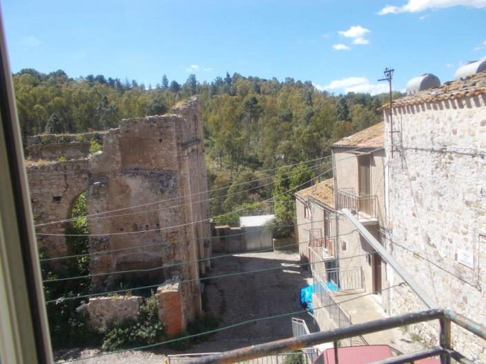 Image No.20-2 Bed House for sale