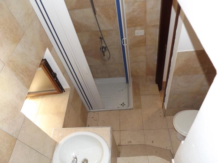 Image No.11-1 Bed House for sale