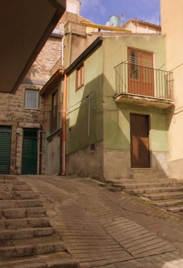 Image No.5-1 Bed House for sale