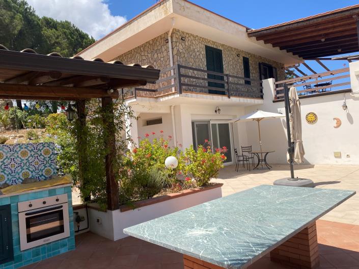 Image No.3-4 Bed Villa for sale