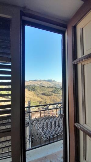 Image No.13-4 Bed House for sale