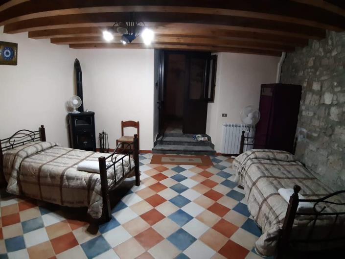 Image No.28-4 Bed House for sale