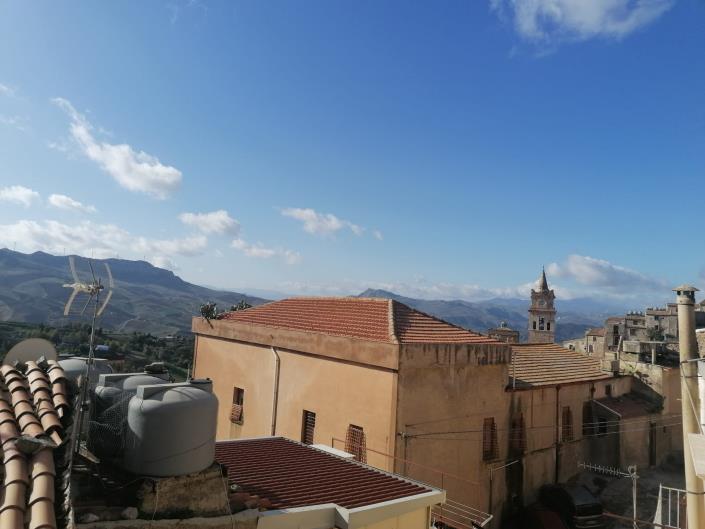 Image No.39-2 Bed House for sale