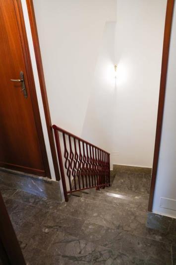 Image No.10-3 Bed House for sale