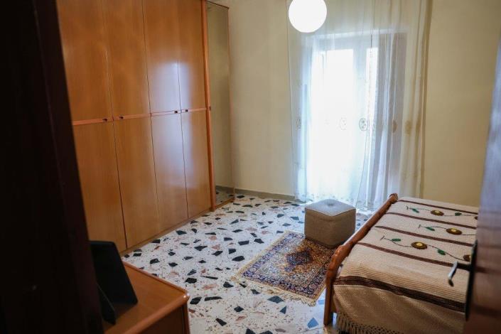 Image No.12-3 Bed House for sale