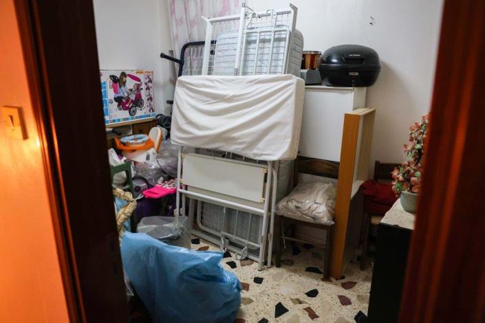 Image No.15-3 Bed House for sale