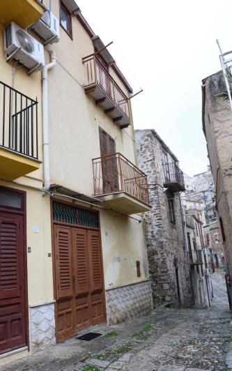 Image No.28-3 Bed House for sale