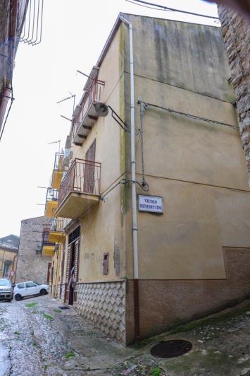 Image No.32-3 Bed House for sale