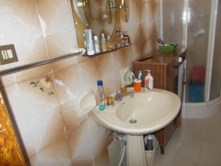 Image No.8-2 Bed House for sale