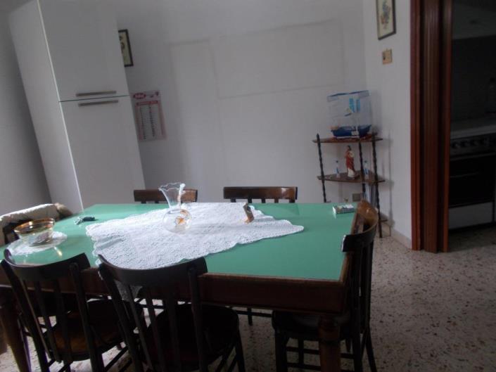 Image No.18-2 Bed House for sale