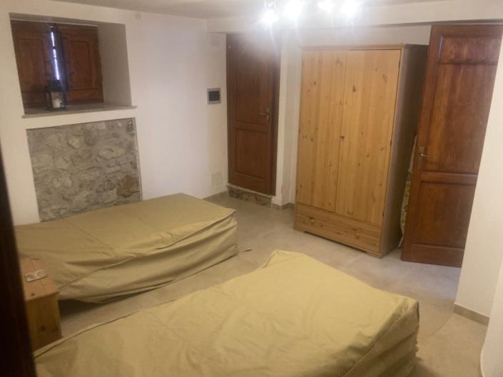 Image No.8-3 Bed Townhouse for sale