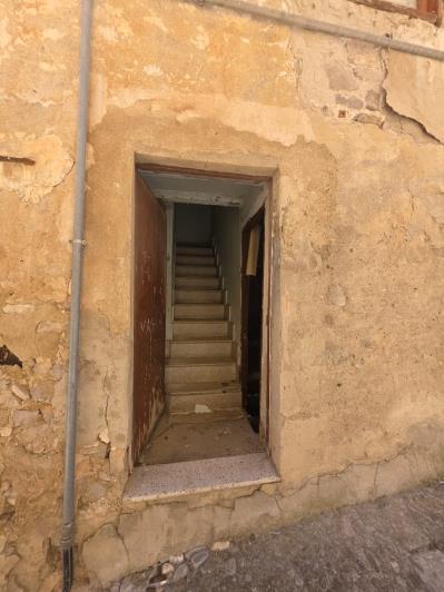 Image No.17-2 Bed House for sale