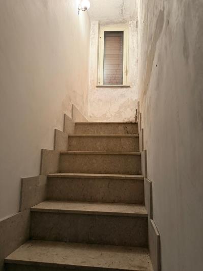 Image No.17-1 Bed House for sale