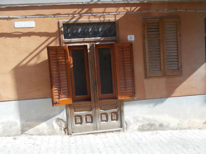 Image No.3-5 Bed House for sale