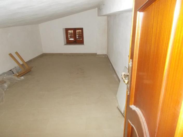 Image No.37-5 Bed House for sale