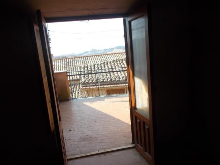 Image No.42-5 Bed House for sale