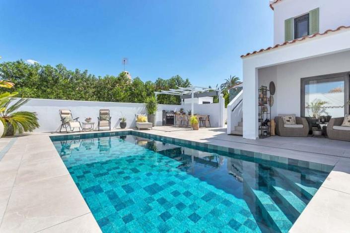 Image No.36-3 Bed Semi-Detached for sale