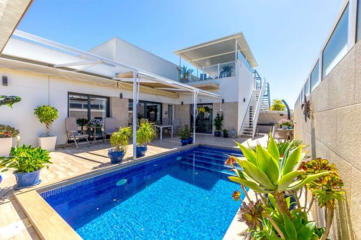 Image No.1-2 Bed Villa for sale