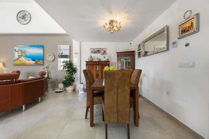 Image No.5-2 Bed Villa for sale