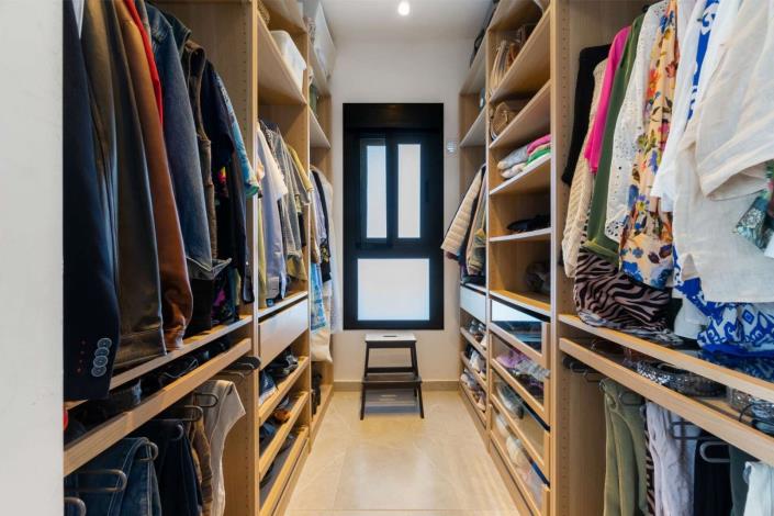 Image No.14-2 Bed Villa for sale