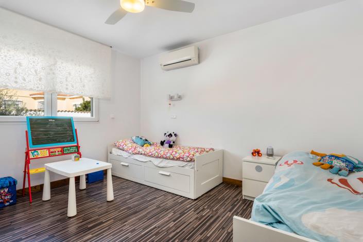 Image No.18-4 Bed Villa / Detached for sale