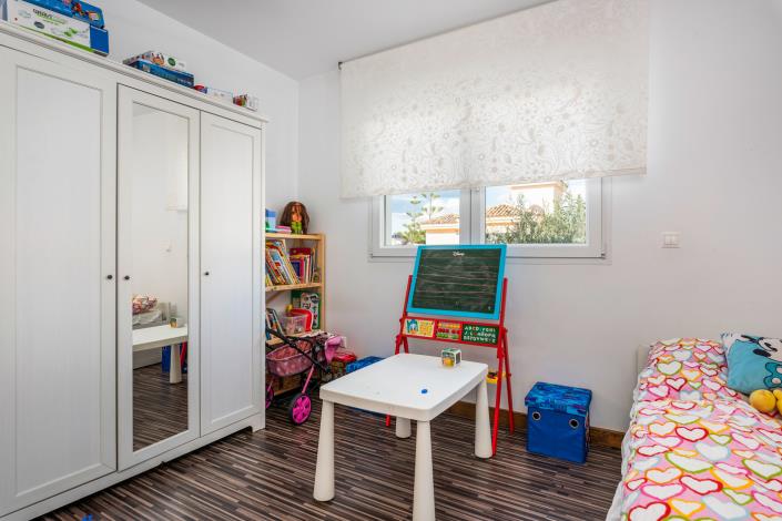 Image No.19-4 Bed Villa / Detached for sale