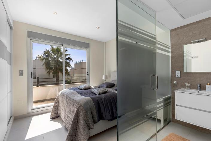 Image No.24-3 Bed Villa for sale