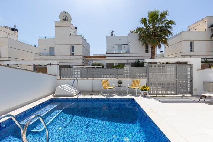 Image No.2-3 Bed Villa for sale