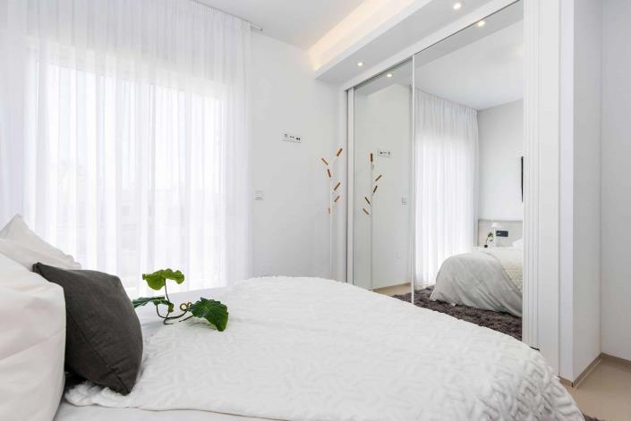 Image No.13-3 Bed Semi-Detached for sale