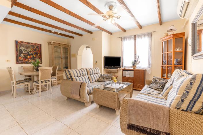 Image No.12-2 Bed Townhouse for sale