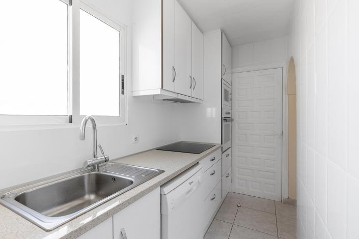 Image No.5-2 Bed Townhouse for sale