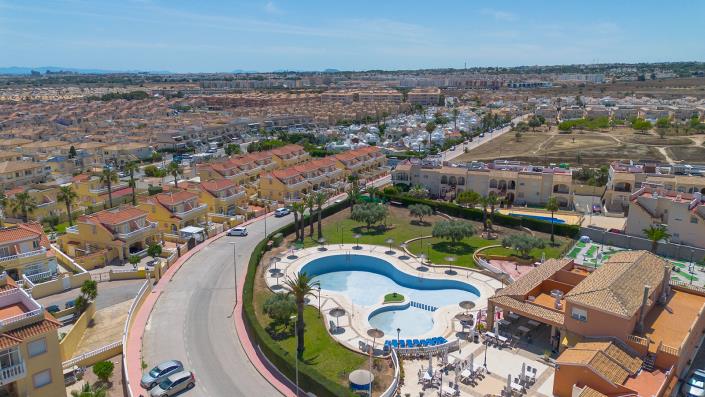 Image No.23-2 Bed Townhouse for sale