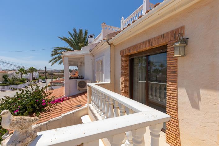 Image No.31-2 Bed Townhouse for sale